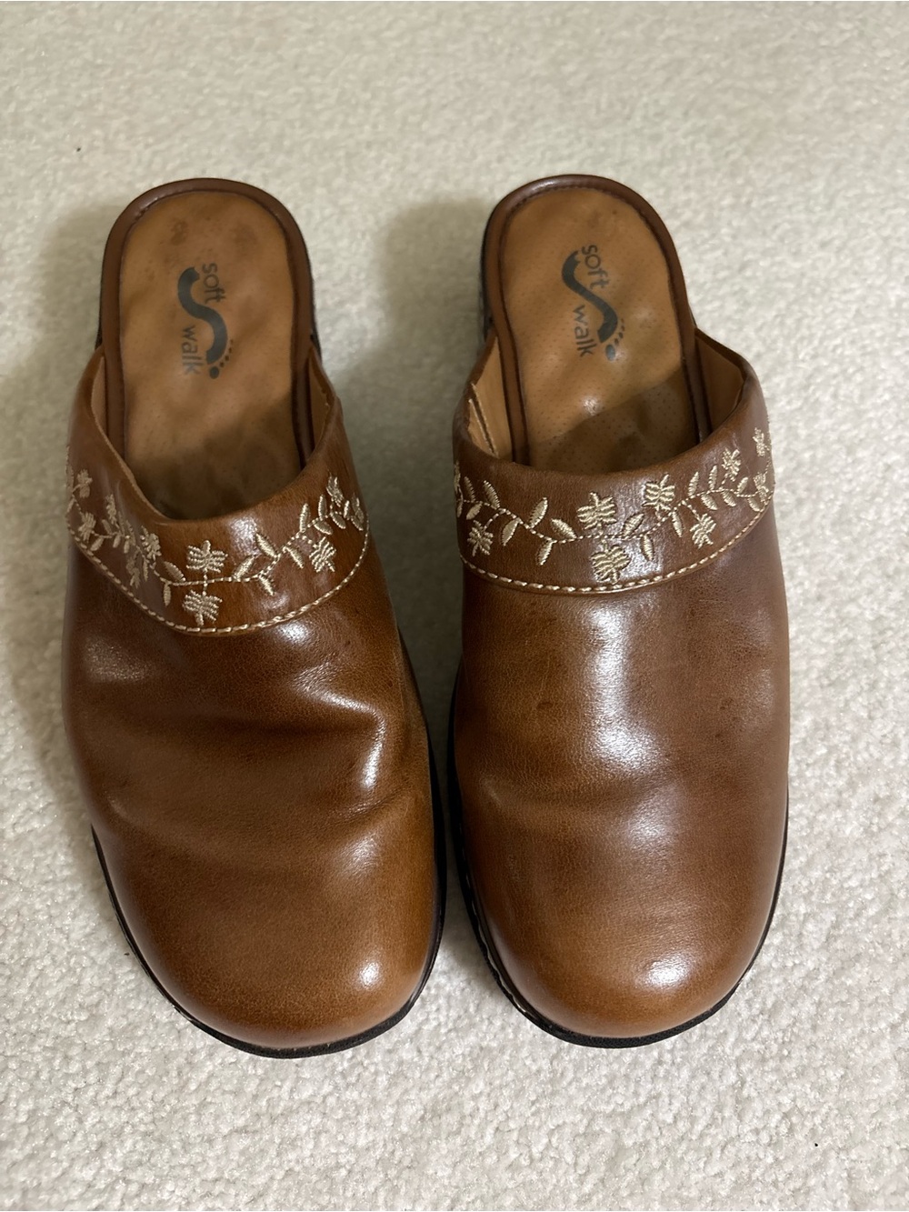 SoftWalk Mariposa Womens Brown Leather Slip-On Clog Mules Floral Embroidered 10
